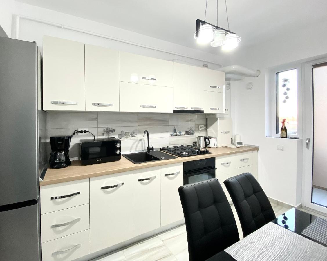 Moonrise Apartment Braşov Extérieur photo