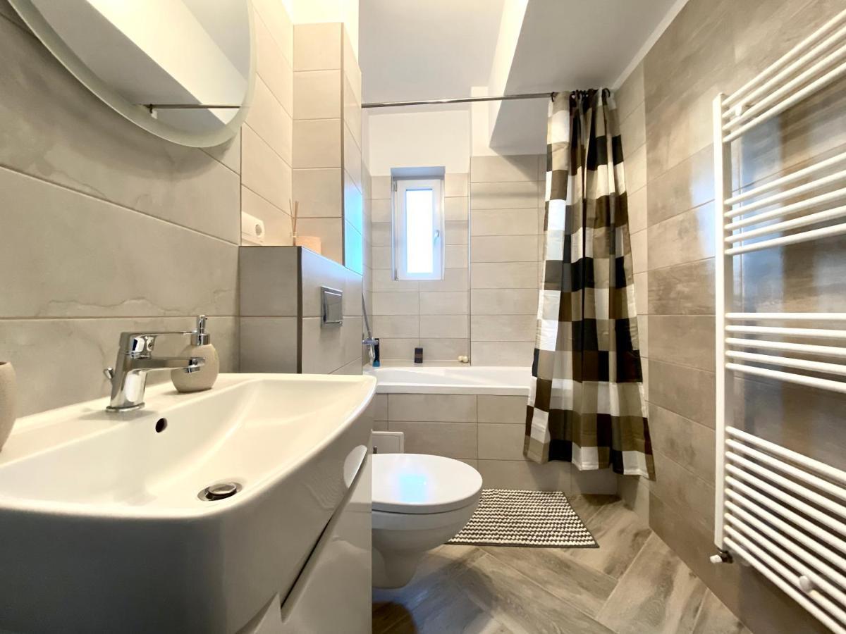 Moonrise Apartment Braşov Extérieur photo
